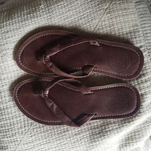 Reef brown leather flip flops